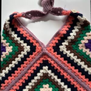 granny square tote image
