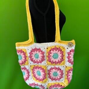 granny square tote image